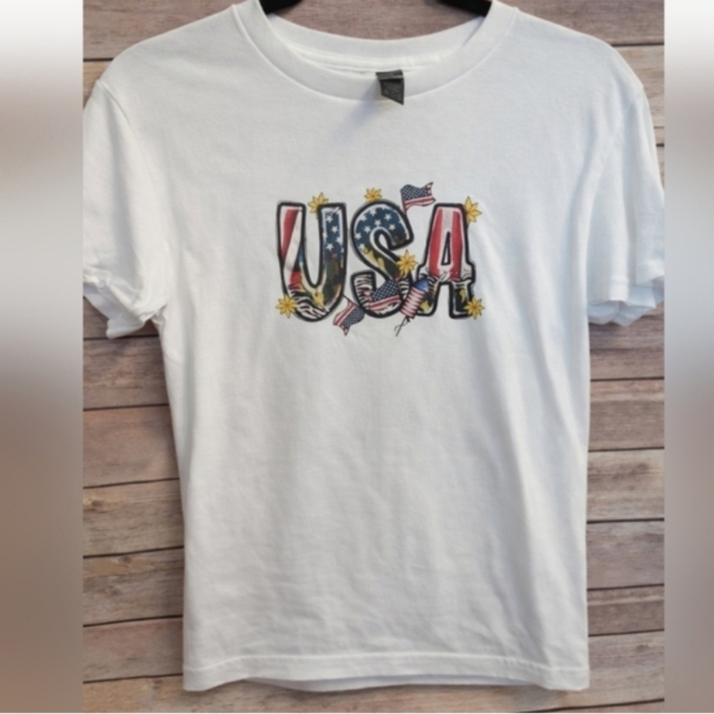 NWT Gildan Kids USA Graphic T Shirt Youth Small White Patriotic Flag Tee